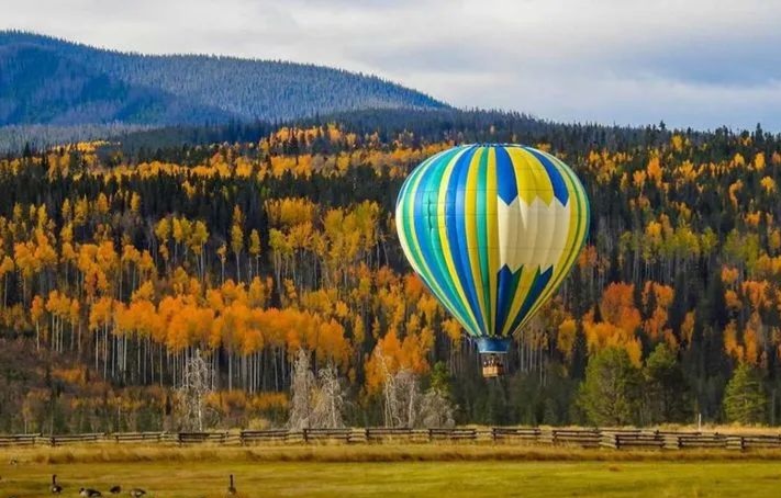 BalloonColorad1's tweet photo. @BalloonColorad1 #grandadventureballoon #Fraser @Colorado @visitdenver @visitbreck @VisitVailValley #KeystoneCO @VisitWinterPark @gograndlake @VisitRMNP https://t.co/P62sZvCmtt