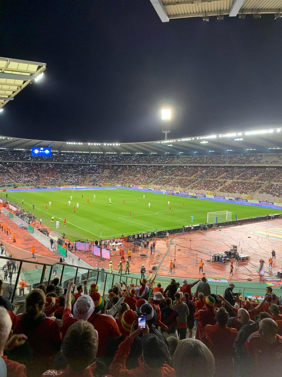 LeighWales's tweet photo. We may have lost on the pitch yesterday- however we won off it #walesaway fans broke the 25 year record for @oreillysbrussel bar takings in one day, record held by @SpursOfficial since 2014 🏴󠁧󠁢󠁷󠁬󠁳󠁿🏴󠁧󠁢󠁷󠁬󠁳󠁿🏴󠁧󠁢󠁷󠁬󠁳󠁿🏴󠁧󠁢󠁷󠁬󠁳󠁿💪🍺🍺🍺🍺🍺 https://t.co/7wOTiypoIt