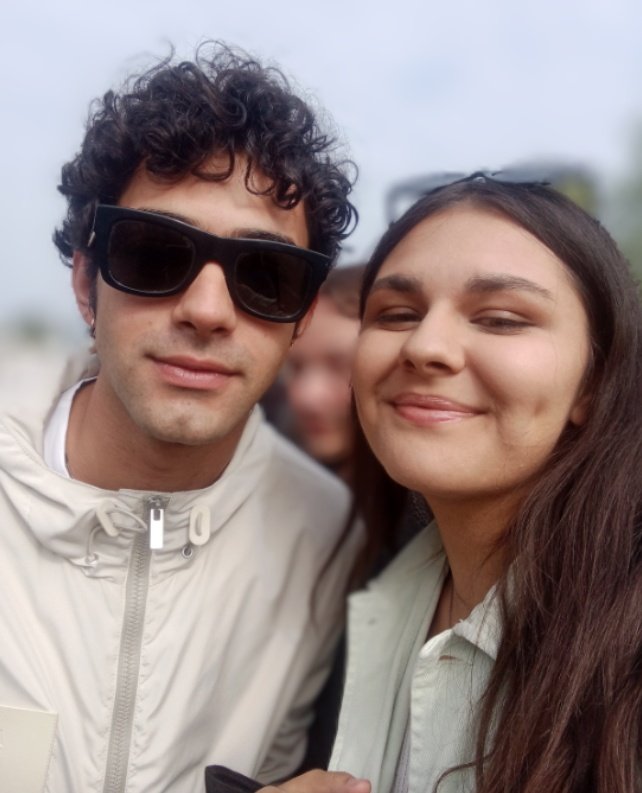 antracitee's tweet photo. è successa questa cosa e sta volta non è un photoshop💗

(scusate la faccia) https://t.co/Pc4GLfvDap