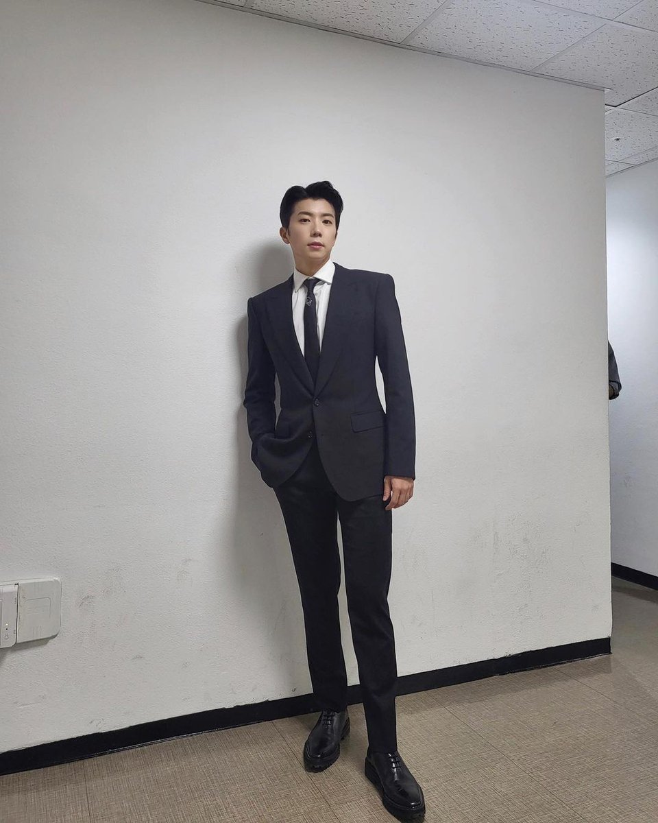 2pmalways's tweet photo. [2PM IG] 
If you show up dressed like that and smile like this at an awards show😮

#ItsSo #Good😁
#Yep #ItsGood #Good 👍
#FaceWorkingHard #SweetPuppy🐾
https://t.co/nEjBeazQLT https://t.co/BIeJ7VNS0J