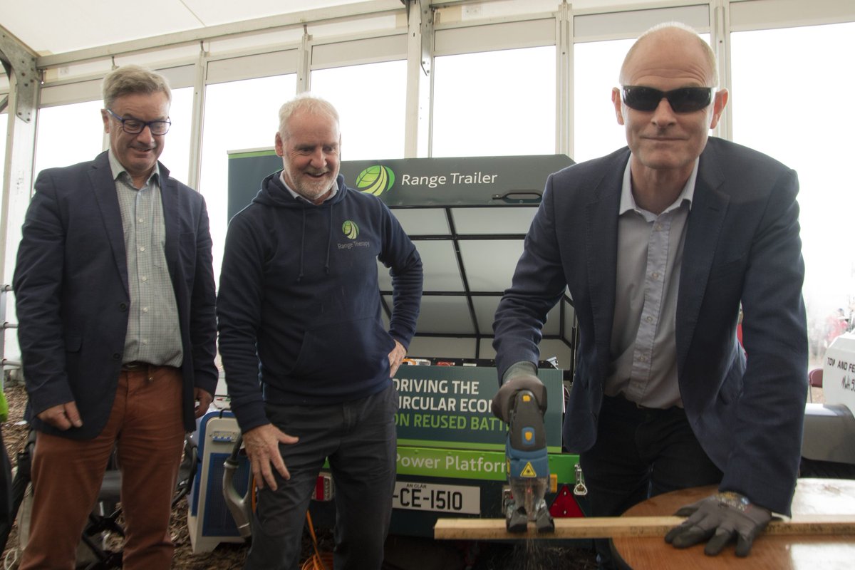 Rangetherapy1's tweet image. Minister Ossian Smyth TD cuts the ribbon on Range Trailer with a power tool, powered by Range Trailer of course. #Ploughing2022