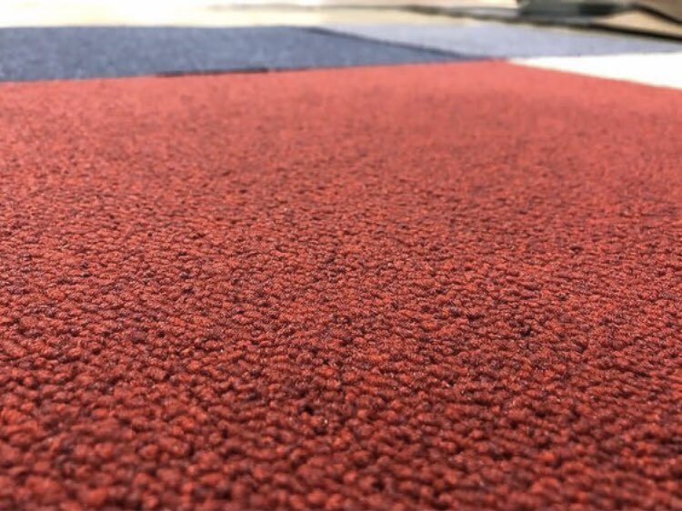 Floorsbenin's tweet photo. Les dalles de moquette sont des matériaux de coupe carrée ou rectangulaire à partir de rouleaux de moquette qui peuvent être assemblés dans des motifs et des styles alternatifs,créant un sol personnalisé.
#Floorsdecorbenin #flooring #flooroption #carpet #carpettiles #woolentiles https://t.co/98M2ijN6ie