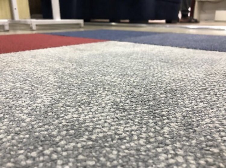 Floorsbenin's tweet photo. Les dalles de moquette sont des matériaux de coupe carrée ou rectangulaire à partir de rouleaux de moquette qui peuvent être assemblés dans des motifs et des styles alternatifs,créant un sol personnalisé.
#Floorsdecorbenin #flooring #flooroption #carpet #carpettiles #woolentiles https://t.co/98M2ijN6ie