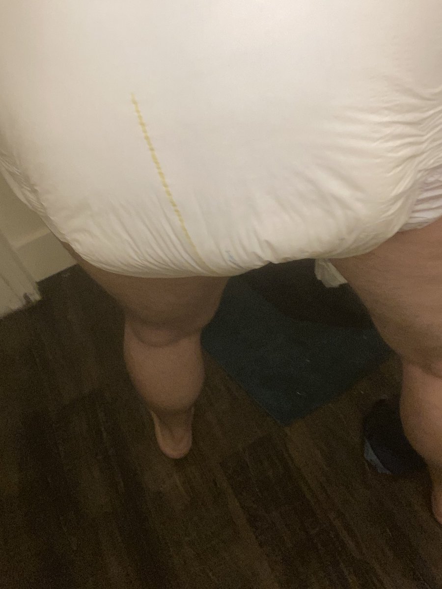 oopsiepants's tweet photo. Now in a fresh diaper :)
#maleomo #diaperboy https://t.co/VOJOF0Y5my