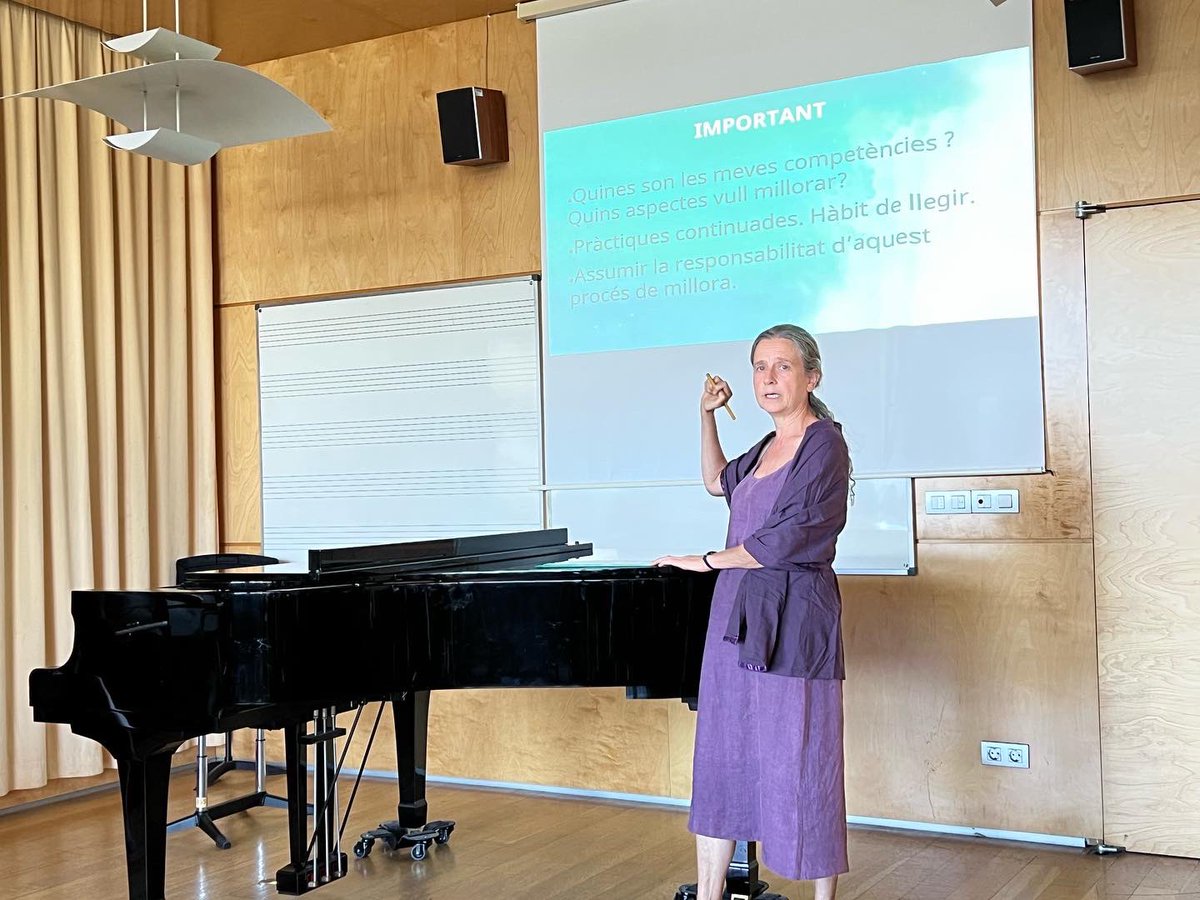 Engeguem el #pràcticum1 de pedagogia amb una sessió col•lectiva pels estudiants de 3r curs. <a href="/esmuccat/">ESMUC</a>