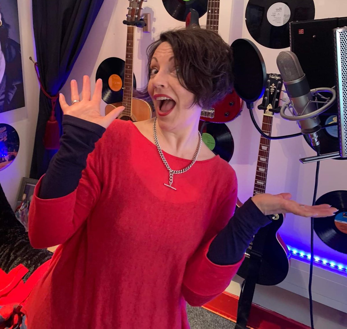 Came across this pic that <a href="/FrielanceMusic/">Greg Friel</a> snapped of me in the recording studio. Due to something someone said when I was a kid, I never ever thought my voice was good enough to record songs. I love that I shattered that limiting belief and now I help others to shatter theirs!