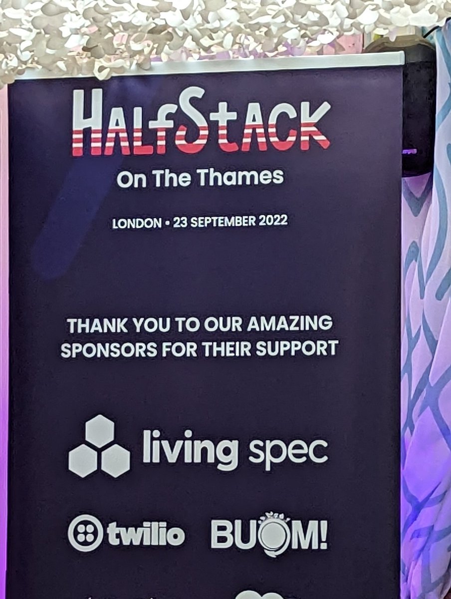 CarlyLRichmond's tweet image. Happy Friday all! 👋 Enjoying some amazing talks and chatting at #halfstack 😊