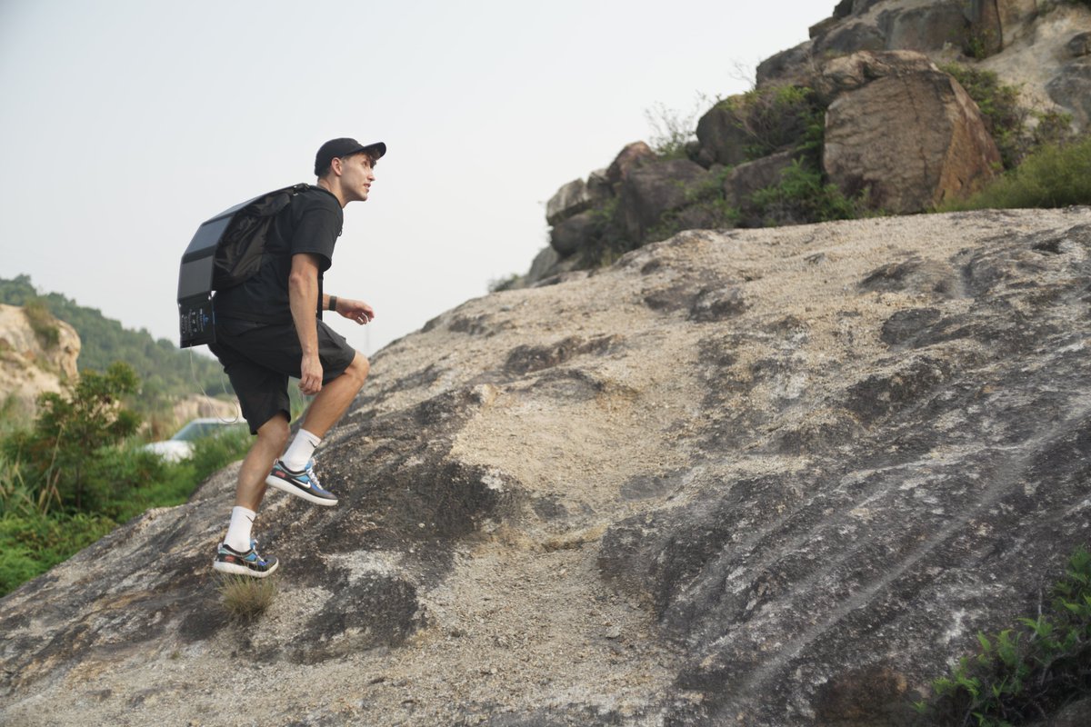 BigBlue 28W Solar Panel
👉: bigblue-tech.com/products/28w-s…

#BigBlue #SOLAR #solarpanel #solarenergy #solarpanels #solarpv #solarpower #Camping #hiking #Outdoors #outdoorliving