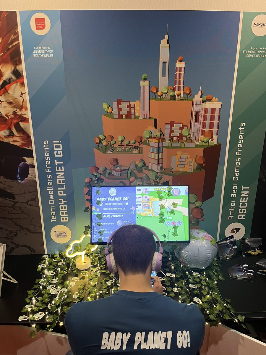 DwellerGamesLtd's tweet photo. Day 2 of #EGX with #Tranzfuser2022! Looking to chill out after playing hard yesterday? Come stop by our adorable stand 💖 https://t.co/msJAiBPlCO