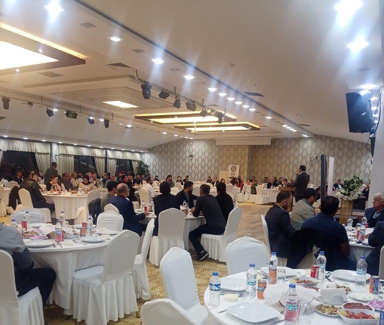 _aliyalcin_'s tweet photo. Eğitim-Bir-Sen Kars Şube Teşkilat Toplantısına Katıldık.

Özgün ve özgür iradesiyle 30 yılını geride bırakan @EgitimBirSen ‘imiz, eğitim çalışanlarının sesi,çözümüm adresi olmaya devam ediyor.
Üyelerimizle buluştuğumuz toplantıda sendikal gündemi konuştuk.
@mkaanilgar | @KarsEBS https://t.co/kyuZnZGwZA