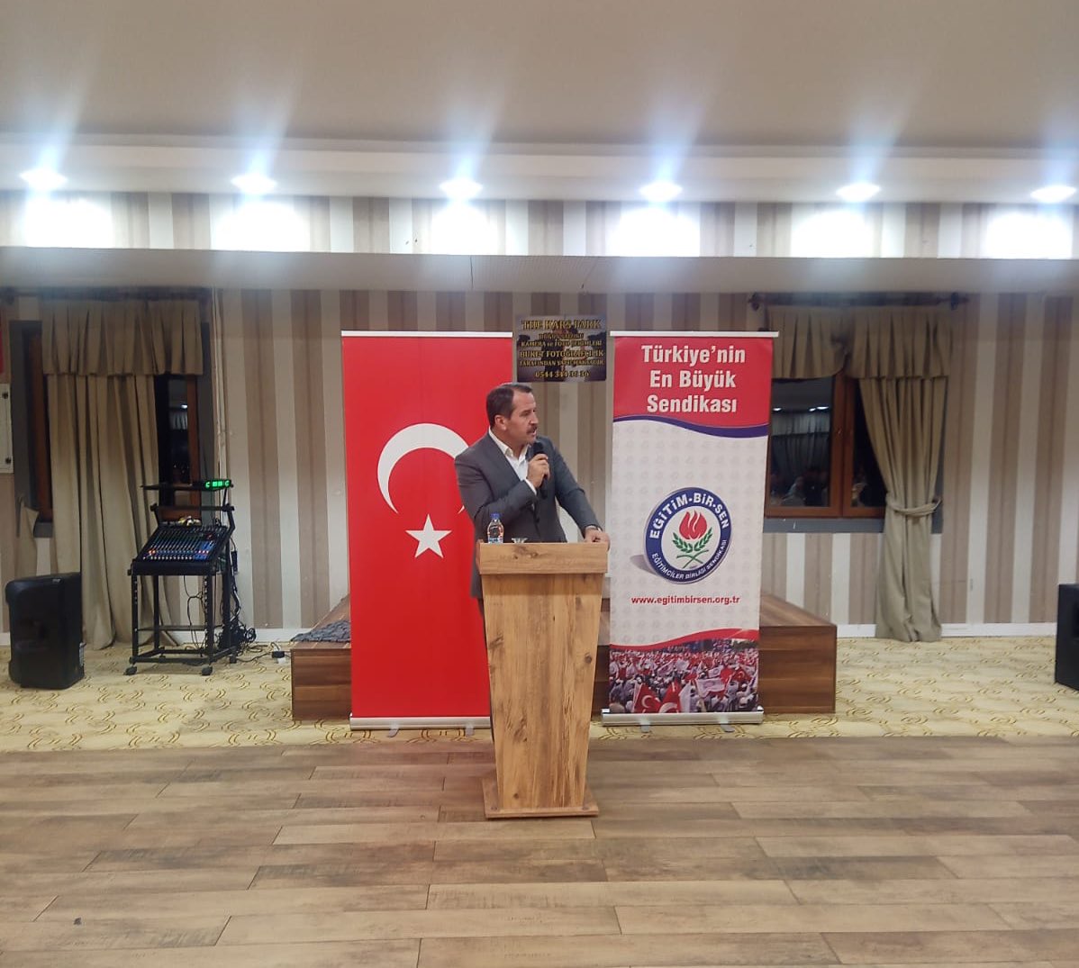 _aliyalcin_'s tweet photo. Eğitim-Bir-Sen Kars Şube Teşkilat Toplantısına Katıldık.

Özgün ve özgür iradesiyle 30 yılını geride bırakan @EgitimBirSen ‘imiz, eğitim çalışanlarının sesi,çözümüm adresi olmaya devam ediyor.
Üyelerimizle buluştuğumuz toplantıda sendikal gündemi konuştuk.
@mkaanilgar | @KarsEBS https://t.co/kyuZnZGwZA