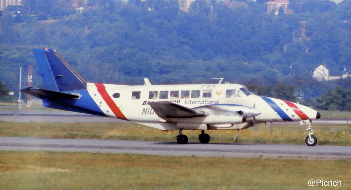 Picrich's tweet photo. #Aviation #Beech99 #BarHarborAirlines https://t.co/73YBjSE0ZU