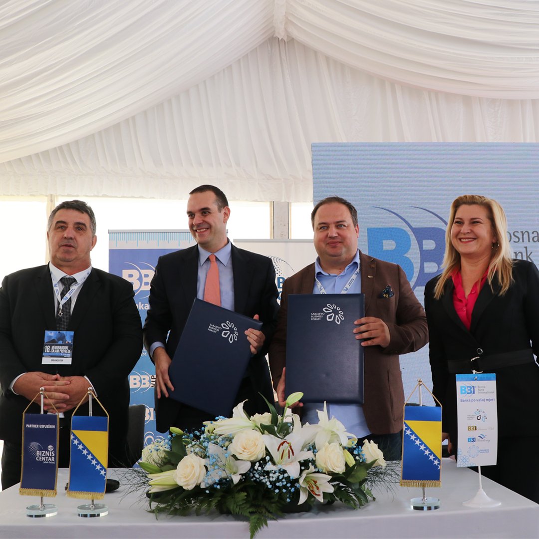BosnaBankInt's tweet photo. Uspostavljena saradnja između Sarajevo Business Foruma i Sajma privrede u Tešnju
https://t.co/BgKW6qSUfw https://t.co/wxFNFzJ7cz