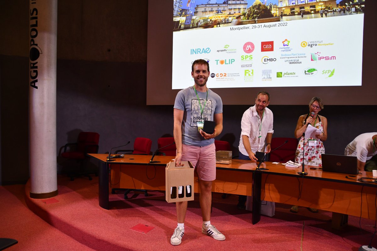 KevinRobePhD's tweet image. It was my pleasure to present my work on coumarins and iron at @SfbvFr congress in Montpellier.
@IPSiM4