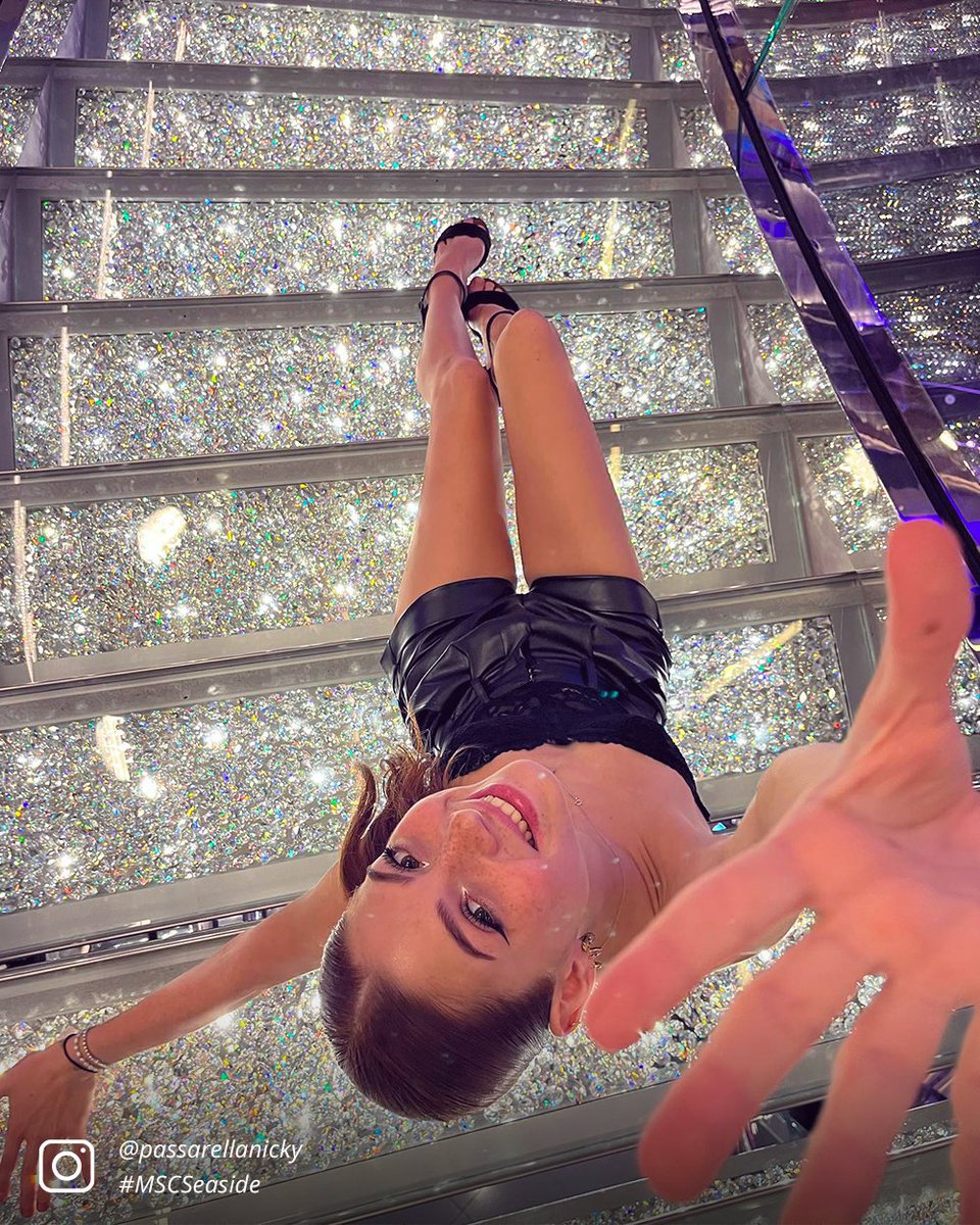 "De sterren zijn altijd binnen handbereik op de <a href="/swarovski/">swarovski</a> trap aan boord van MSC Cruises" 🌟

Bedankt voor het delen van deze geweldige foto, Nicky

Laat je ontdekkingsdrang spreken. #EenWereldVolOntdekkingen