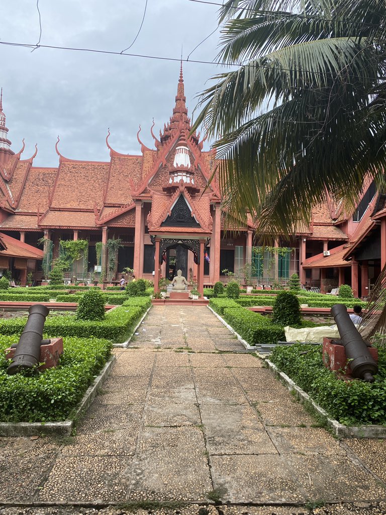 Any of my followers out here in Cambodia? Send a PM and let me know which city you’re in. Building out my remote work/play itinerary now. 🌏🇰🇭🪷