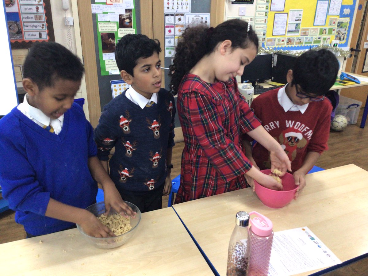 year6stnicsliv's tweet photo. Apologies I missed #ThrowbackThursday yesterday... so here’s our #forgetmenotfriday making biscuits on Christmas jumper day y5 https://t.co/DsUFtAnVdi