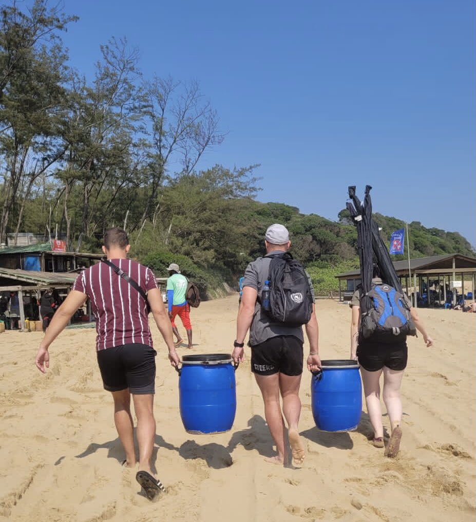 NicoJSmit1's tweet photo. Behind the scenes when the @NWU_WRG is  #fishing4science: The 🎣 is fun but getting the fish and gear back to the lab is hard work!!  📸- @AdriJoubert5 @Bernd_AquatEcol https://t.co/qTeo3KpSZ0