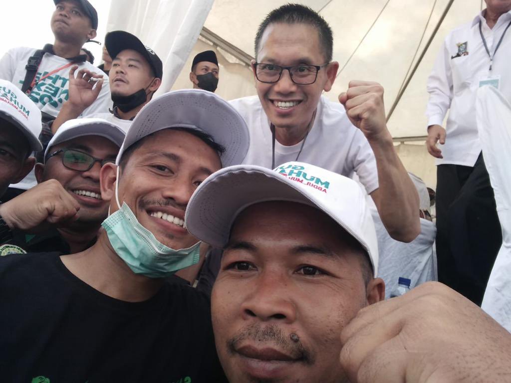 saman1601's tweet photo. Ramaikan Gus Muhaimin Festival hari ini di Alun-Alun Kajen Kab. Pekalongan 
#GusMuhaiminFestJateng https://t.co/tTxt05UjnH