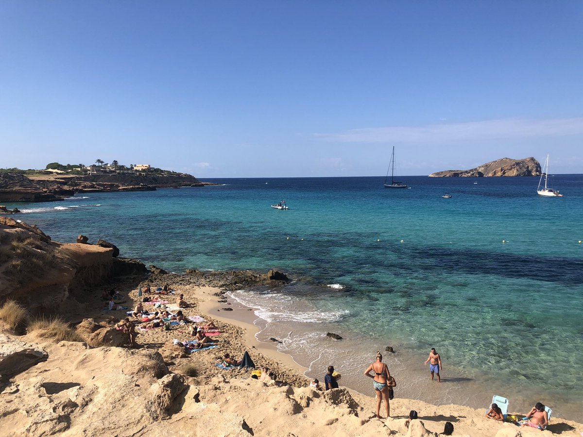 bignottipaolo1's tweet photo. #ibiza #calacomte https://t.co/ko5bocYT9A