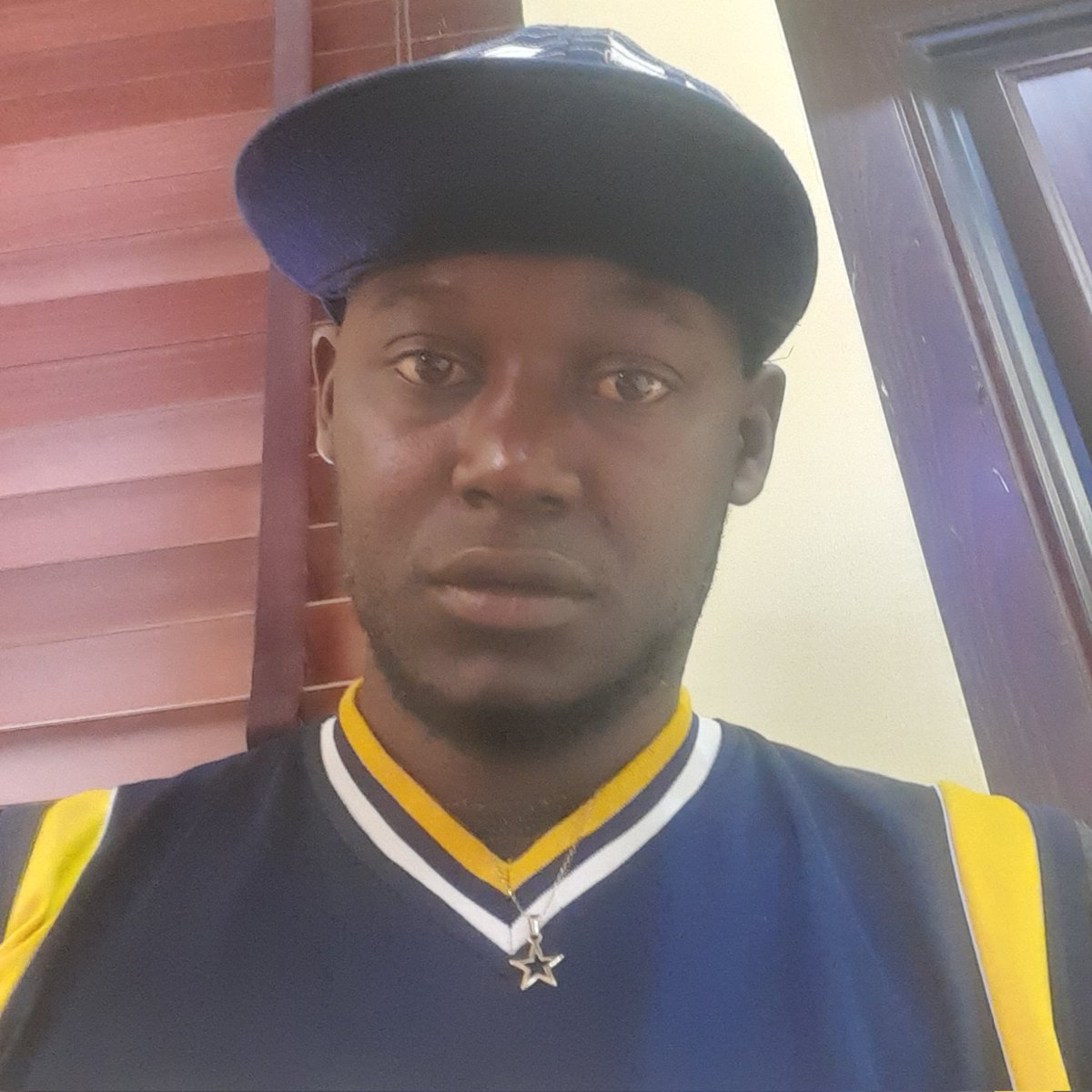 smartin_lawson's tweet photo. #NewProfilePic https://t.co/bs5MANXWLG
