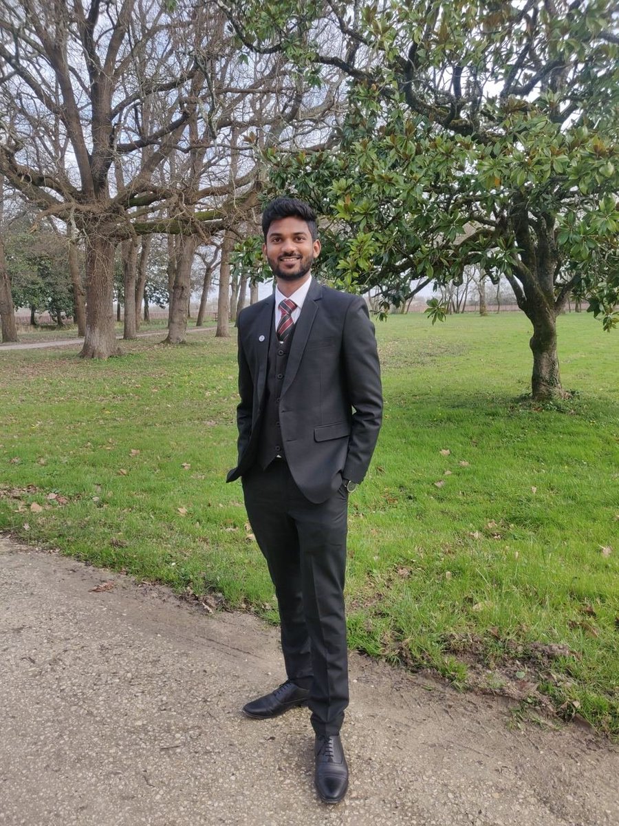 Acquaint yourself with Tanmay Rathod, one of our wonderful 2021 #GoldenVines <a href="/winescholarguil/">Wine Scholar Guild</a> Scholars, while you count down to the weekend!

Discover Tanmay's joruney in wine here:
gerardbassetfoundation.org/scholar/tanmay…

<a href="/liquidicons/">Liquid Icons</a> #DiversityandInclusion