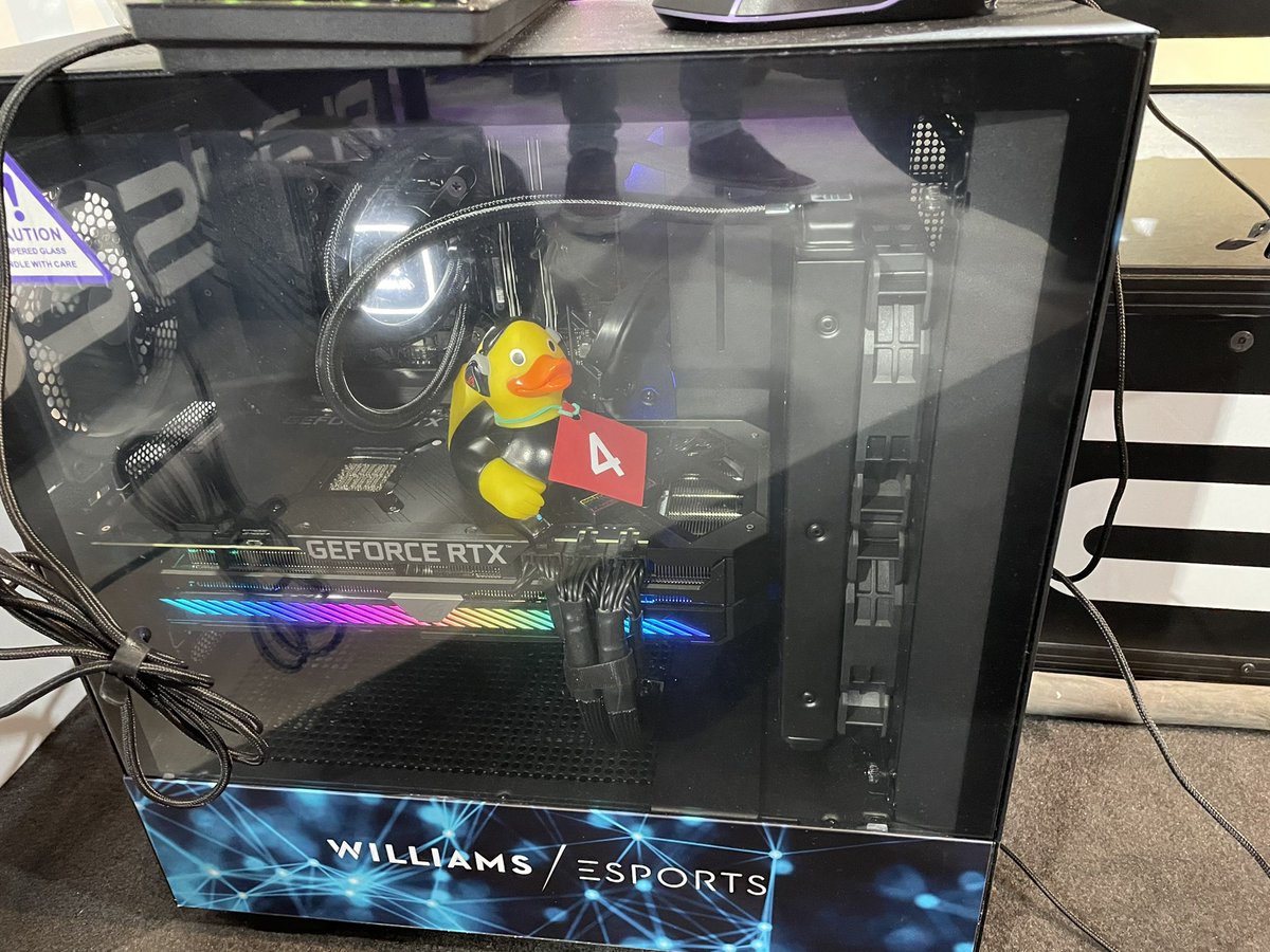 _Warder0's tweet photo. #findroger duck 4 is found 💪😅 https://t.co/5qyozJ8wyg