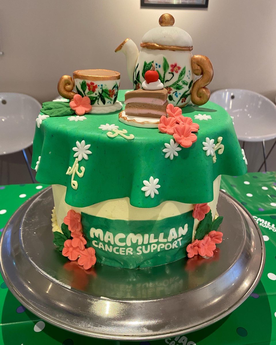 A huge thank you to the Mums and Dads who came out for today’s #MacmillanCoffeeMorning. Such incredible support! This is the cake that was raffled off…we are lucky to have such amazing school caterers <a href="/HolroydHowe/">Holroyd Howe</a>