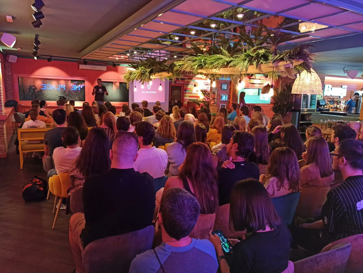 Gamelearn's tweet image. We had a #FunDay this week to get us all pumped and ready to go after the summer! 💪 Here are a couple of pics during the presentations! Fun and drinks were had afterward 😉🥂

#WeAreGamelearn #companyculture