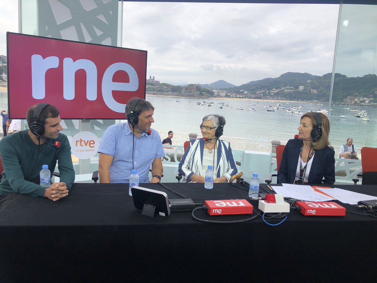 Depelicula_rne's tweet photo. “Levantar una película es complicado, por si fuera poco llega la pandemia” así nos lo cuenta #JabiElortegui 

Si puedes soñarlo puedes hacerlo como una frase de la película

#ElVasco está lista, llega al @sansebastianfes https://t.co/1OjQmJmAVV
