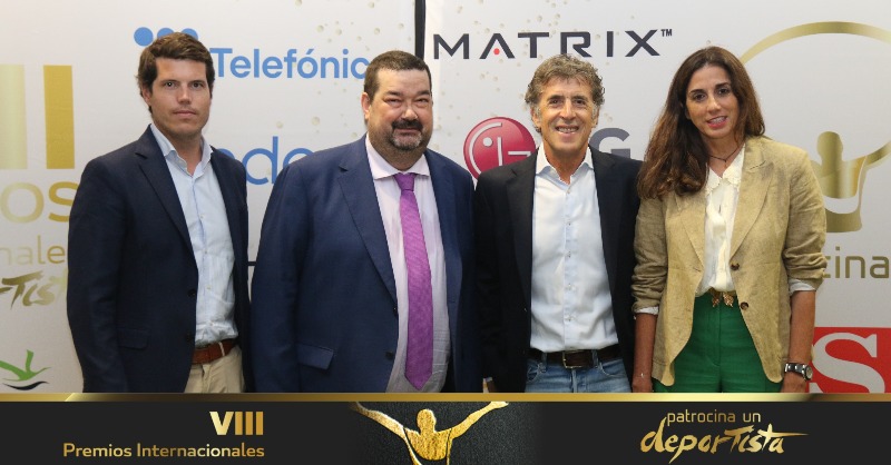 Entregamos a <a href="/PedroDelgadoWeb/">Pedro Delgado</a> el premio #MejorConectados en los #VIIIPremiosPatrocinaunDeportista de <a href="/Patrocina1Depor/">Patrocina un Deportista</a>