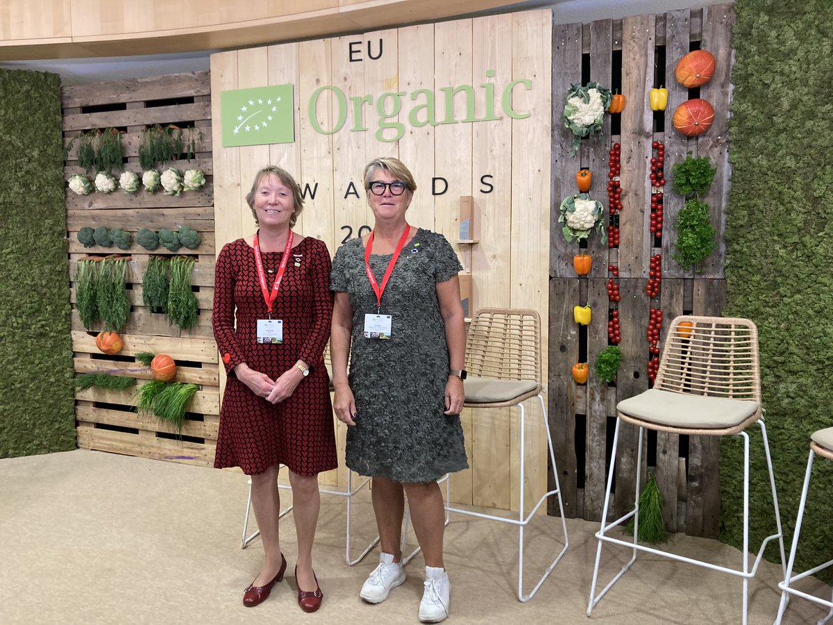 ulandergren's tweet photo. @EU_CoR strongly supports the #FarmtoFork Strategy target of 25% #organic farming in the EU by 2030. Reaching this goal requires policy tools fostering the development of organic production and demand equally, appropriately implemented at EU, national, regional &amp; local levels. https://t.co/Xv41ICJp0H