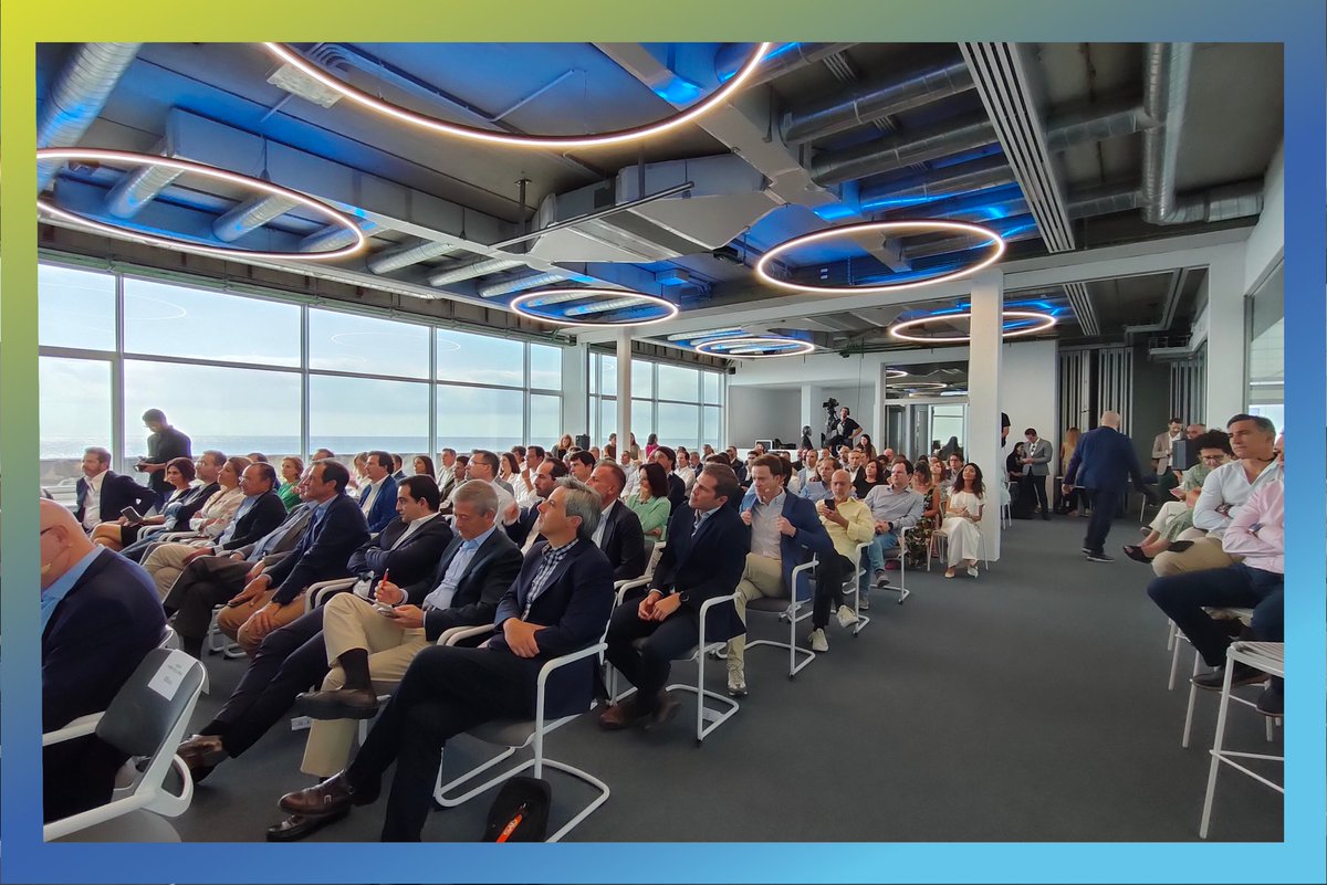 No cabe ni un alfiler en #MarinaInnovaHub 🤩 ¡Gracias a todos los asistentes por querer formar parte de este gran día para para #InnovaciónTurística!