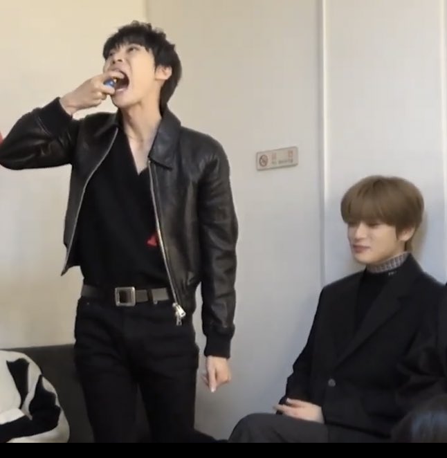 แก รู้ว่าเขาสนิทกันแต่