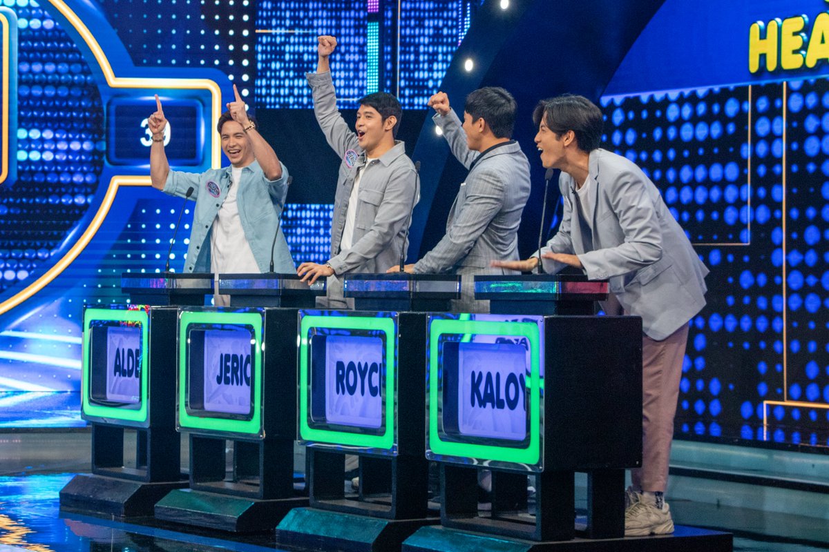 FamilyFeudPH's tweet photo. Grabe ang intense ng habulan ng dalawang teams! Pero 'di talaga nagpatalo ang Start-Up Heartthrobs!

#FamilyFeudxStartUpPH https://t.co/J7CMYGZOJ4