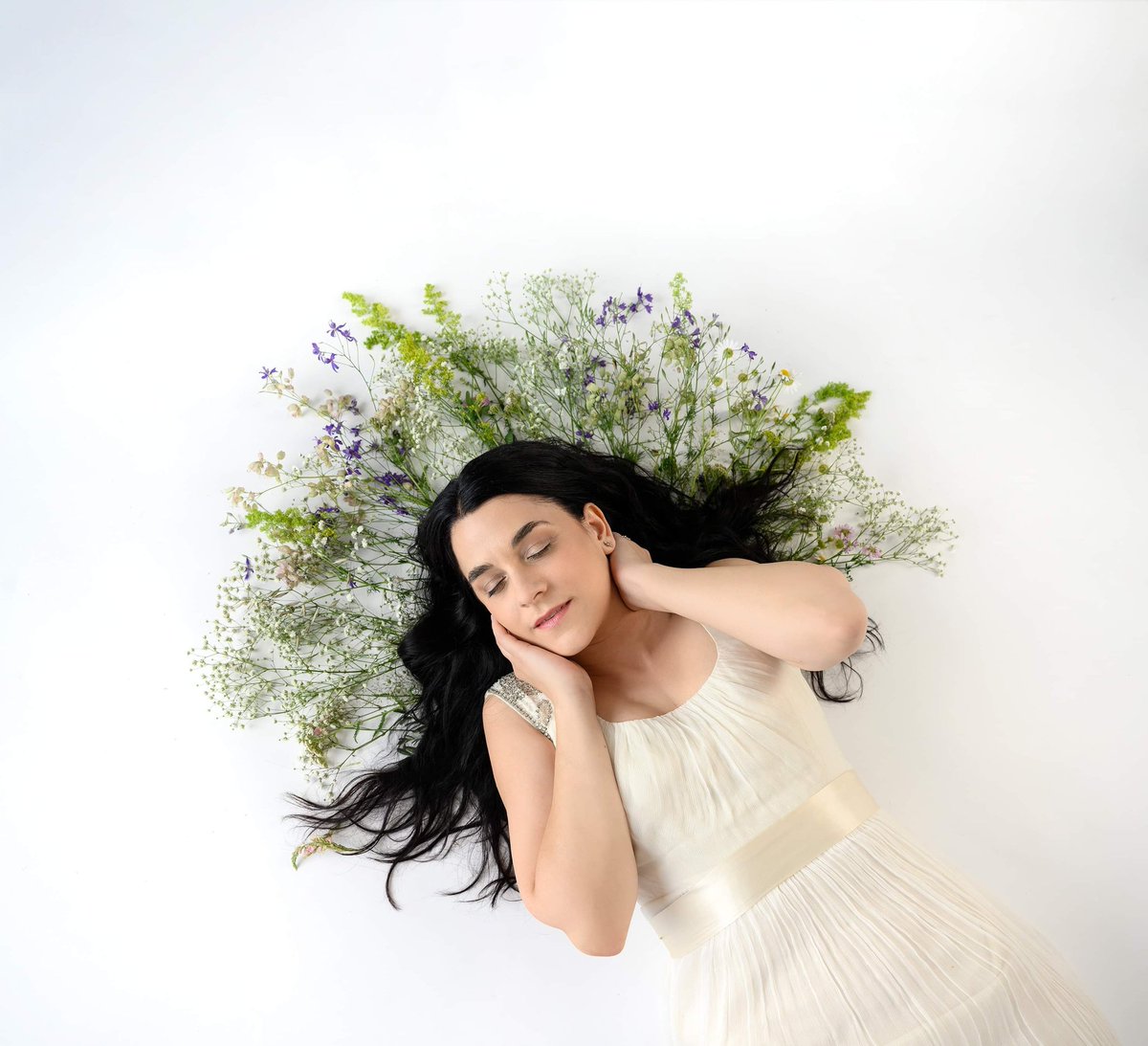 Collegium_M's tweet photo. The album A Lily Among Thorns, recorded by the acclaimed soprano Hana Blažíková with the renowned Collegium Marianum ensemble led by Jana Semerádová, is released today on CD and in digital formats. For more information, visit https://t.co/sgTpTFHXNN or https://t.co/CZGBcK4Olt https://t.co/PgpgCnysik