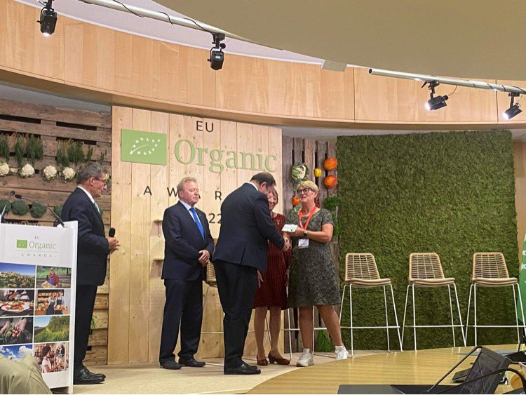 Promotional actions such as the #EUOrganic Awards are essential to reward excellence in the #organic food chain and encourage the development of a more sustainable agricultural sector across the EU <a href="/EU_CoR/">European Committee of the Regions</a> <a href="/RenewEuropeCoR/">Renew Europe CoR</a>