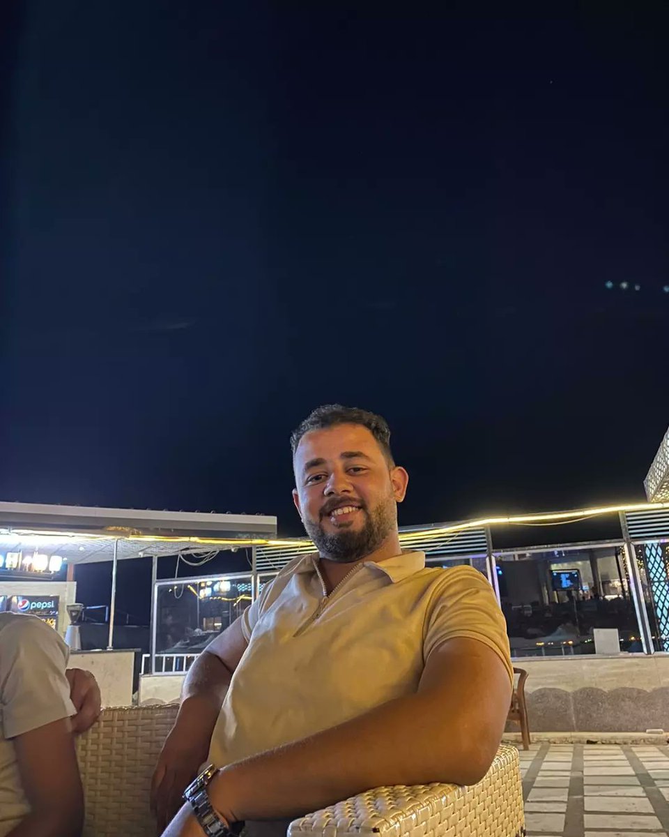 YouseefZizoo's tweet photo. البابا داخل، قفل المداخل 😎 https://t.co/4mmRJhjAcz