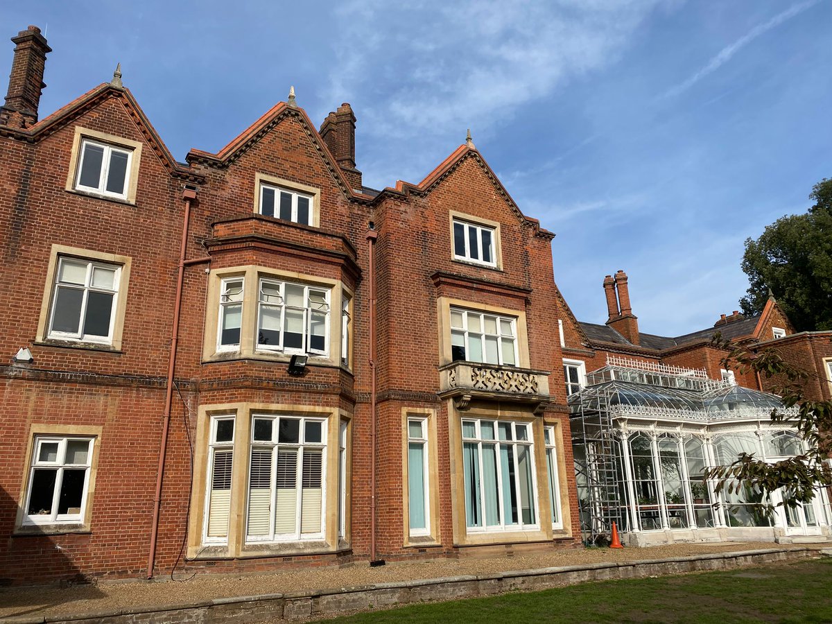 FarshoreBooks's tweet photo. Yesterday @JenniferKillick went back to her old high school (and inspiration for #DreadWood) @BishopshaltS to talk about #FearGround, answer lots of questions from pupils and play Flinch in real life for the first time - we're convinced is going to become a playground sensation! https://t.co/nfZoD8ochZ
