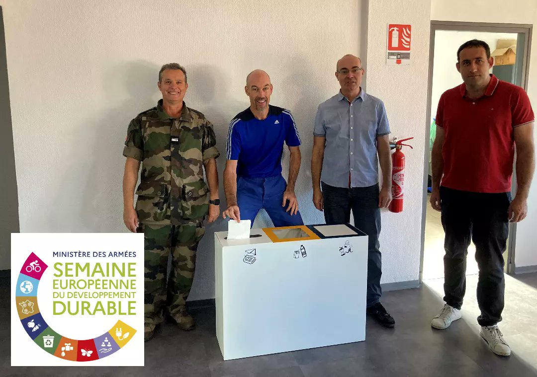 1RCA_canjuers's tweet photo. #SEDD2022 ♻️ Le bureau environnement du #1erRCA et la base de défense de Draguignan et #Canjuers ont mis en place des poubelles de tri. Chaque escadron ou service participe activement au recyclage des déchets produits au quotidien. #EcoOPS #TerritoiresDéfense #EcoResponsabilité https://t.co/fmdcJnoVAw