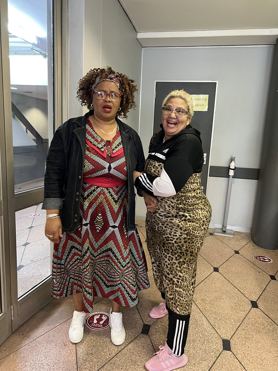 veron_thatsme's tweet photo. This morning I went to go and buy this doek to put it on especially to show my friend we don’t have to culturally assimilate to fit in… we are First Nation people and should be proud of it! (NB: sy is baie kwaad vir my) #MyPeopleMatter #WeAreStillHere #NotColoured #INDIGENOUS https://t.co/r4pB3ZCzgd