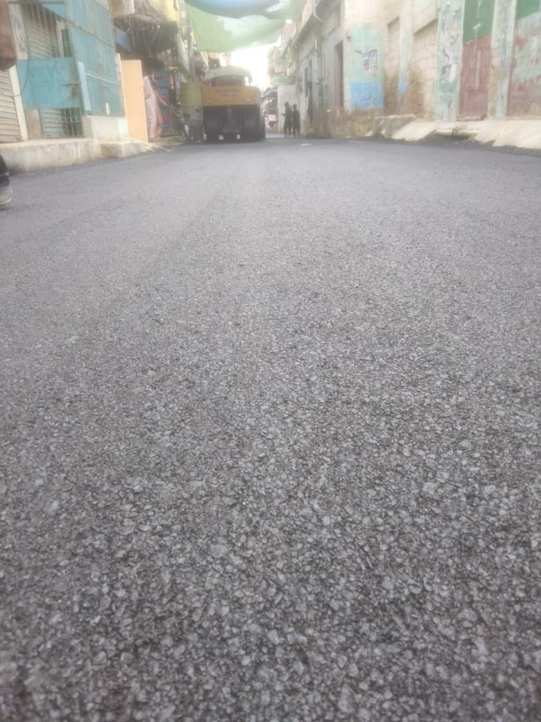 murtazawahab1's tweet photo. #KMC has carried out road rehabilitation work at Shireen Jinnah Colony in District South #KarachiWorks https://t.co/txHTYTAaeV