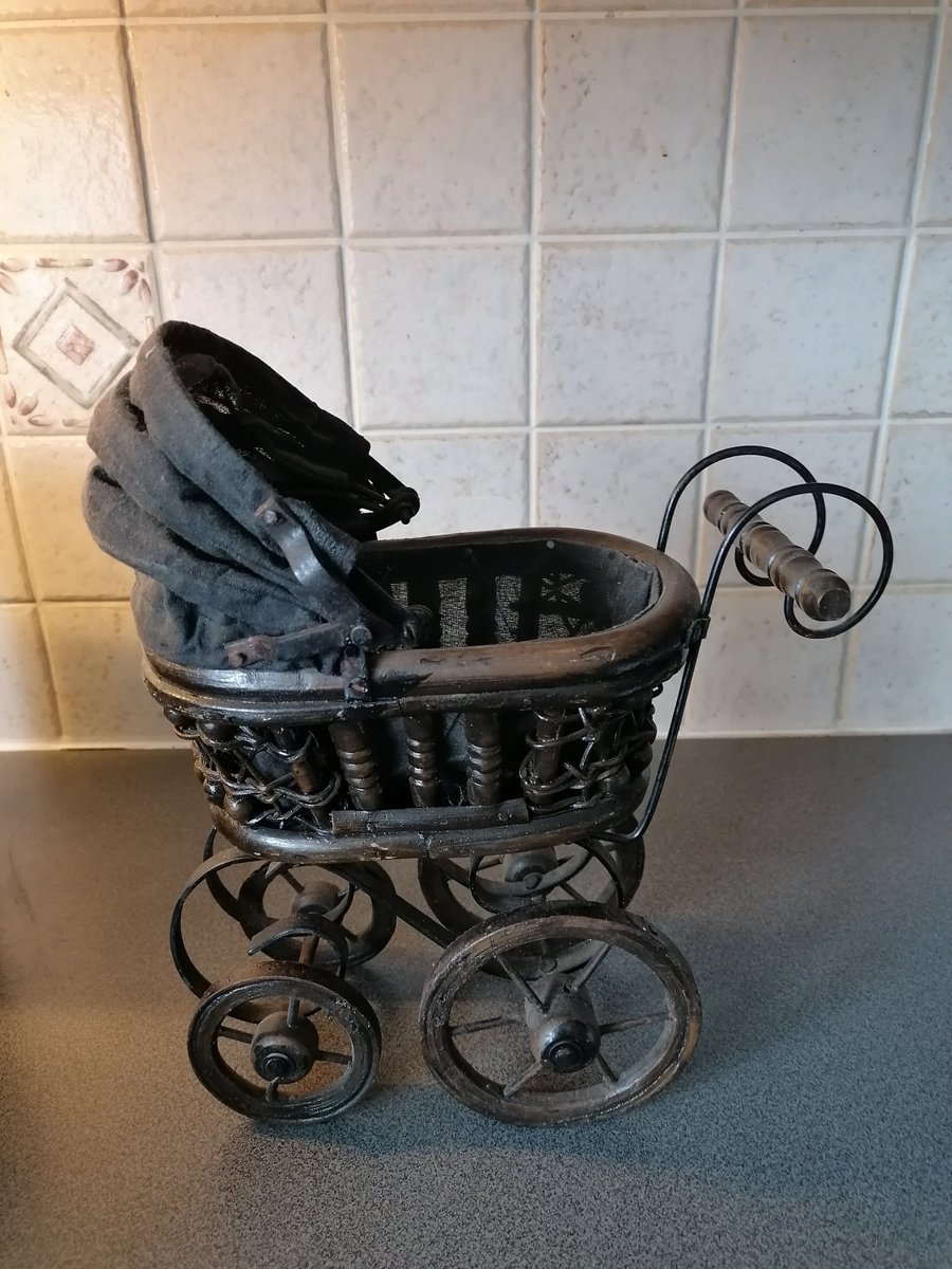 DealsGatewayfor's tweet photo. Excited to share the latest addition to my #etsy shop: Vintage Victorian style Dolls carriage, mini pram. https://t.co/6J8R8w9NsF #black #christmas #brown #allseasons #stroller #woodenpram #carriage #buggy #ornamentpram https://t.co/1WRc68EnoA