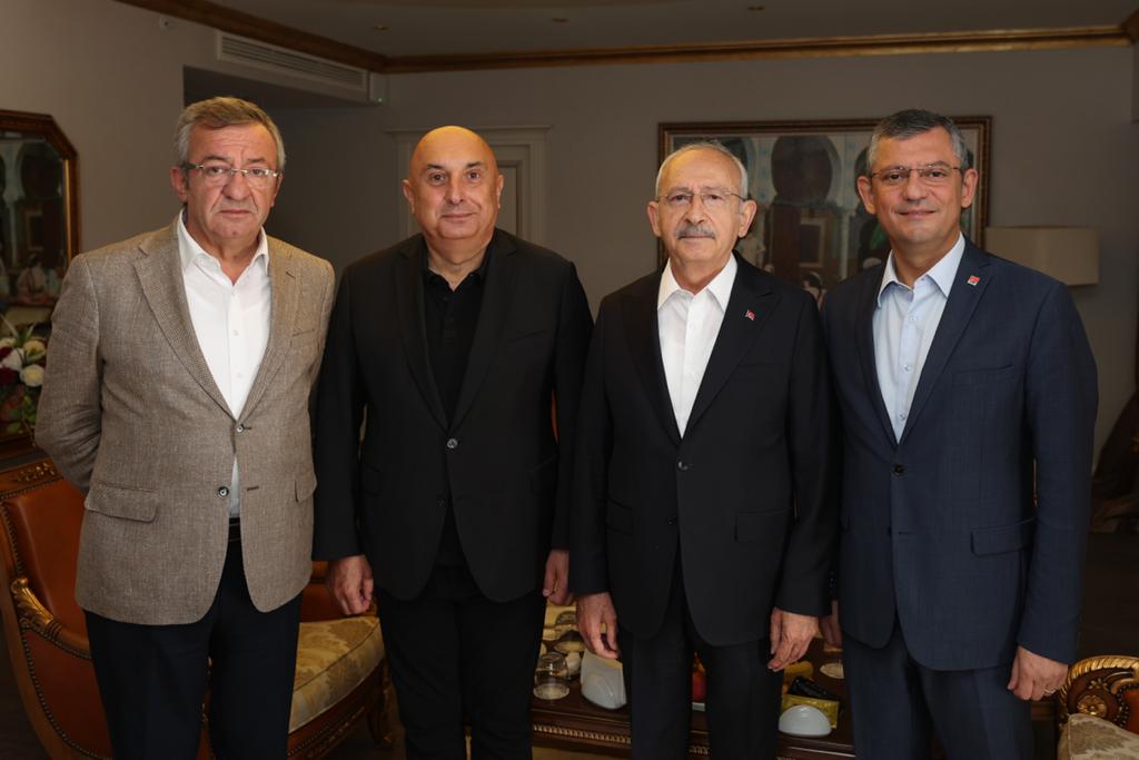 eczozgurozel's tweet photo. İlk günden beri, her zaman 
Sonuna kadar…

#yanındayım @kilicdarogluk https://t.co/ocg8zbXRfs