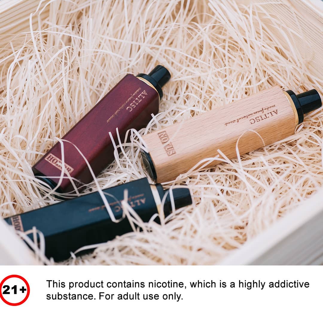 Altisc_official's tweet photo. Conveniently lightweight, pleasantly compact, and exceptionally easy-to-use, enjoy #HODOR600 right out of the box. 🍸

#vapedisposable #vapefam #vapenation #vapecommunity https://t.co/YznY5DWH7A
