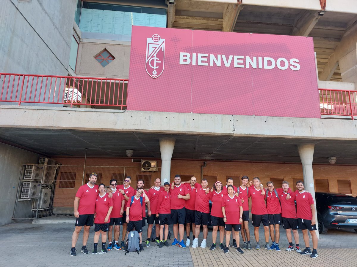 HospitalariasGr's tweet photo. Jugando con el equipo de la Fundación Granada CF en el #CampeonatoNacionalFutbol7 organizado por @fecam_oficial en Albacete. Nuestros chicos de #RDP, #RA, y de los #CO #JosefaRecio y #Realidad2001 viviendo la undécima edición del torneo referente en inclusión. @GranadaCF https://t.co/fz91kxUpcd