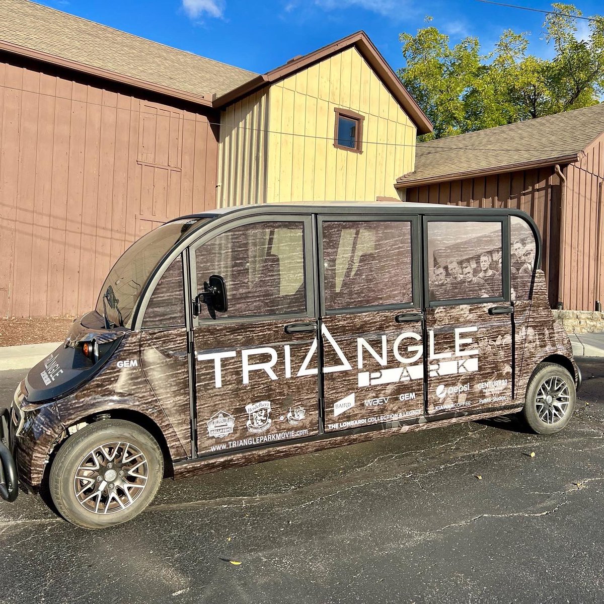 Here is our beautiful GEM vehicle wrapped with Triangle Park! We have great partners #profootballhalloffame #baird #kiawahcoffee #century21 #thegenegroup #pepsi #gemvehicles #waev #palmarstudios