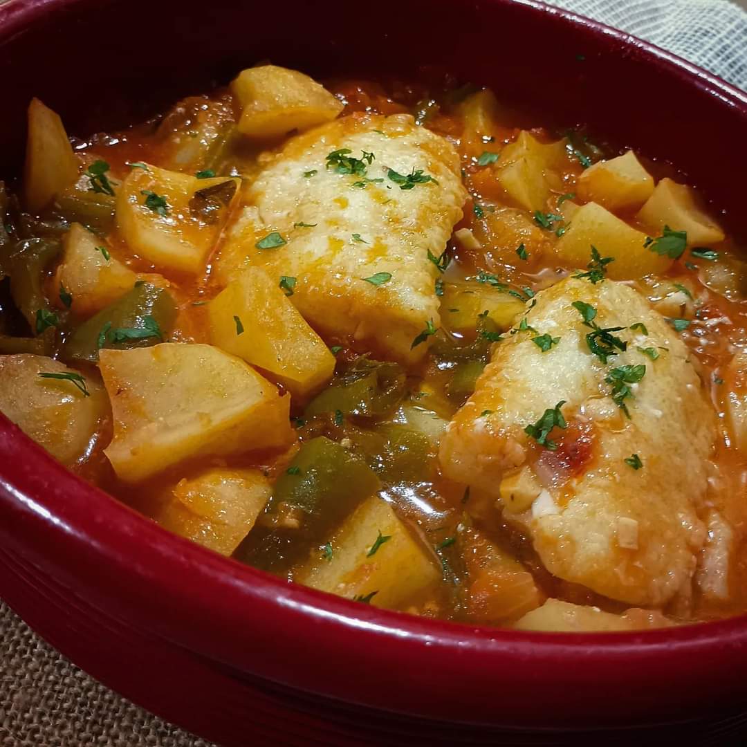 femcuinetes's tweet photo. Cassola de bacallà amb patates.
CatOrigen és un projecte que recupera el #conreu tradicional de la patata catalana a 8 comarques i uneix el #productedeproximitat amb els valors de #sostenibilitat i respecte a la #pagesia
#patates #catpat #catorigen #bacallà #montsefemcuinetes https://t.co/nwDYSRxh9I