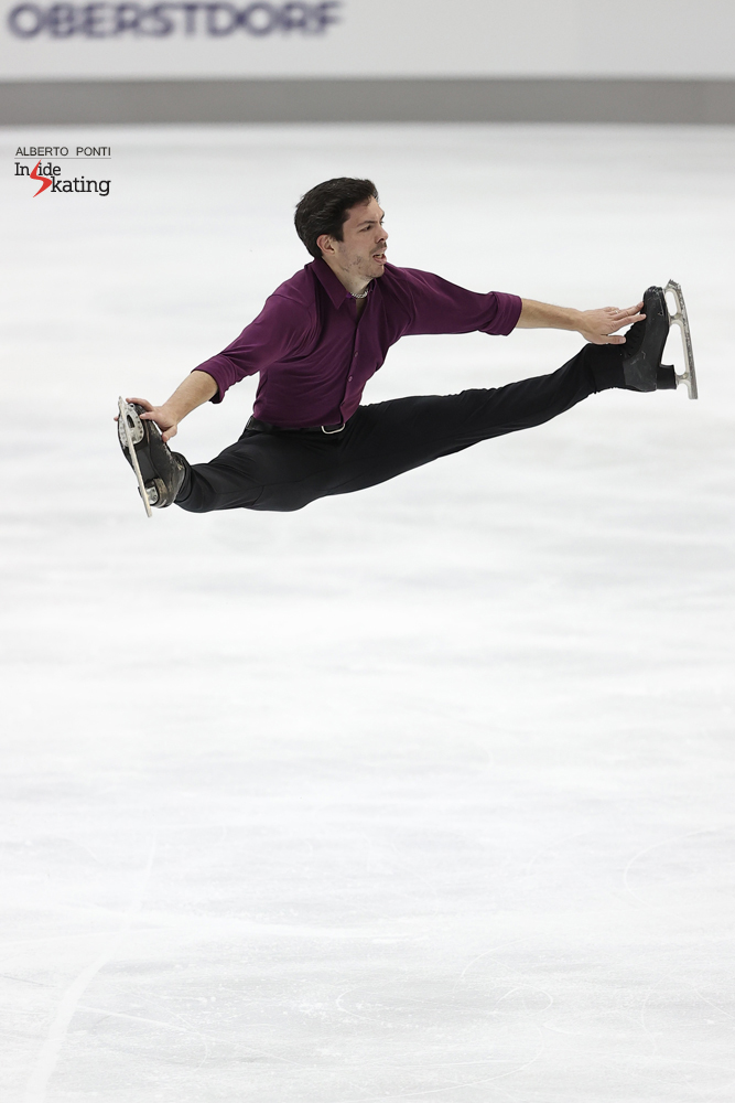 insideskating's tweet photo. This song, “Grace Kelly” by Mika, really makes @KeeganMessing put all aces up his sleeves at work.
All #highlights for the photographers in Oberstdorf 🙂
Keegan is in third place after SP.
#NebelhornTrophy2022 #Russiansplit #cartwheel https://t.co/eMivCggrkt
