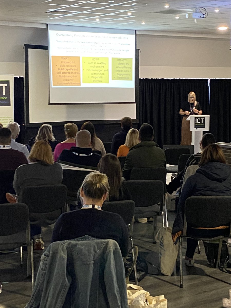 Great presentations from our team across the North East &amp; Cumbria <a href="/WeAreComputing/">National Centre for Computing Education</a> hubs to scores of teachers <a href="/ICTforEducation/">ICT for Education</a> event in Newcastle today #ICTfE #STEMeducation <a href="/STEMLearningUK/">STEM Learning</a> @ComputingHubTVD @ComputingHubNE @NCCENorthEast
